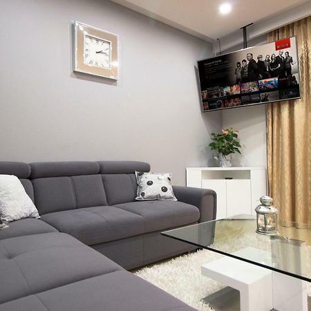 Apartment Deluxe Nana Макарська Екстер'єр фото