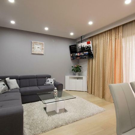 Apartment Deluxe Nana Макарська Екстер'єр фото