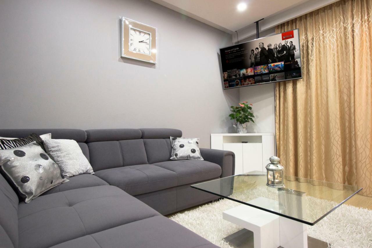 Apartment Deluxe Nana Макарська Екстер'єр фото
