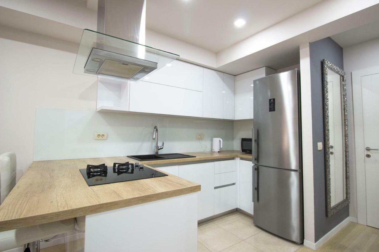 Apartment Deluxe Nana Макарська Екстер'єр фото