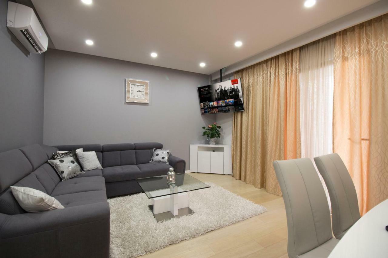 Apartment Deluxe Nana Макарська Екстер'єр фото