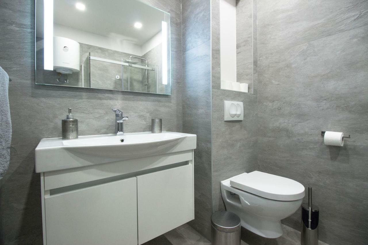 Apartment Deluxe Nana Макарська Екстер'єр фото