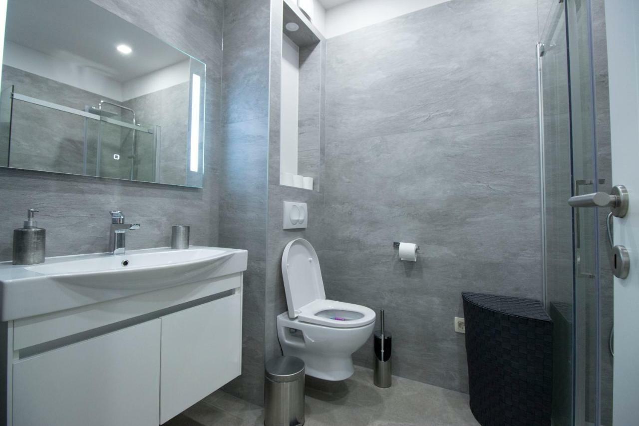 Apartment Deluxe Nana Макарська Екстер'єр фото